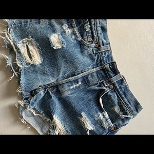 Levi’s vintage 501 denim shorts distressed